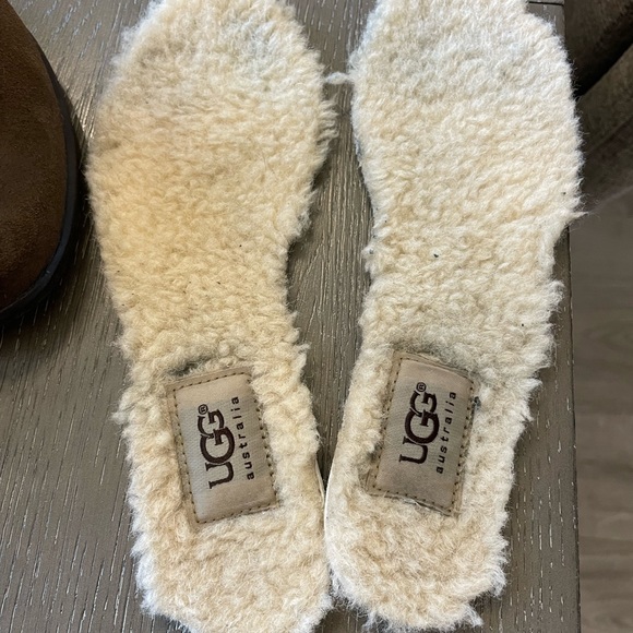 UGG Classic Brown Waterproof Lace up boots with standup collar . - Picture 6 of 7